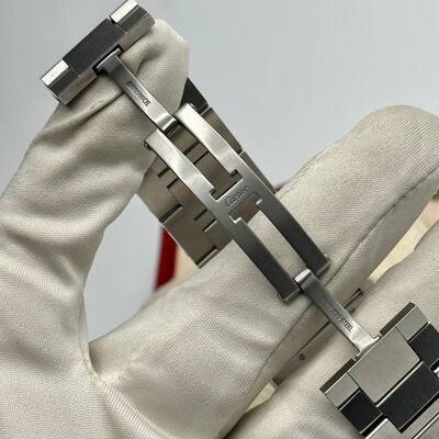 Cartier Tank XL Solo